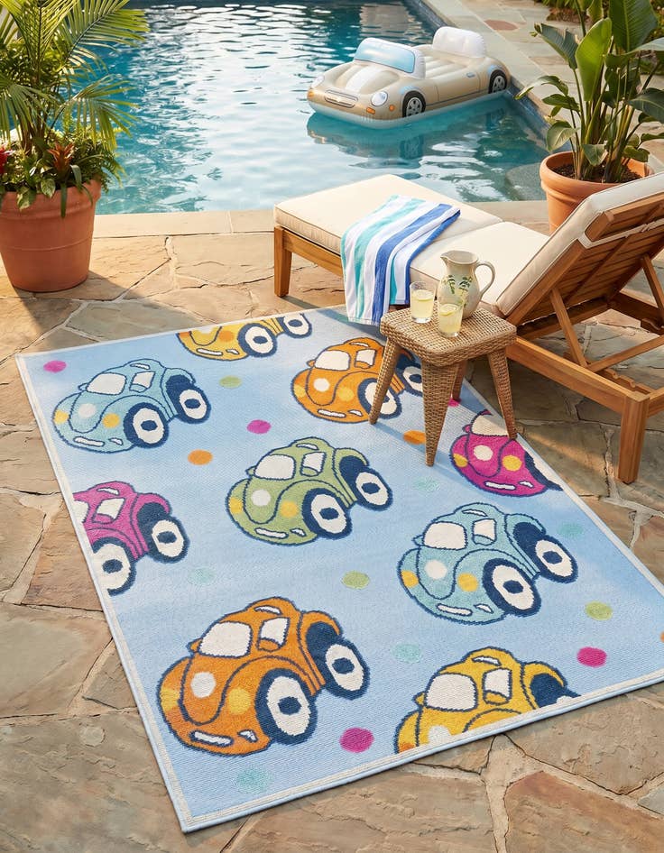 Detail image of 5' 3 x 7' 7 Easy-Clean Indoor / Outdoor Rug