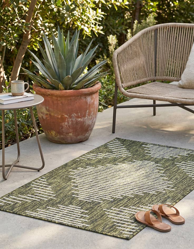 Detail image of 2' x 3' Easy-Clean Modern Indoor / Outdoor Rug