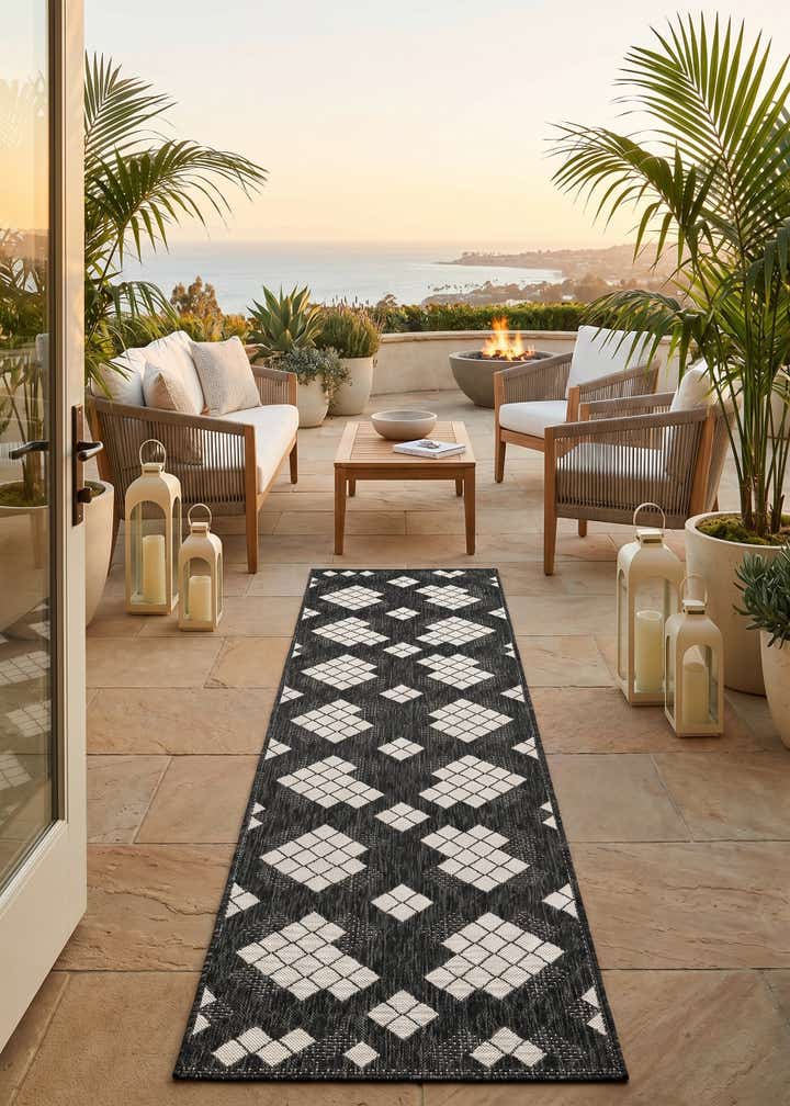 2' 7 x 12' Easy-Clean Modern Indoor / Outdoor Runner Rug