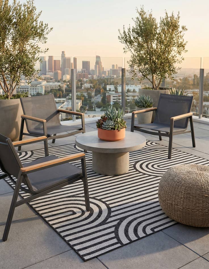 Detail image of 7' 10 x 7' 10 Easy-Clean Modern Indoor / Outdoor Square Rug