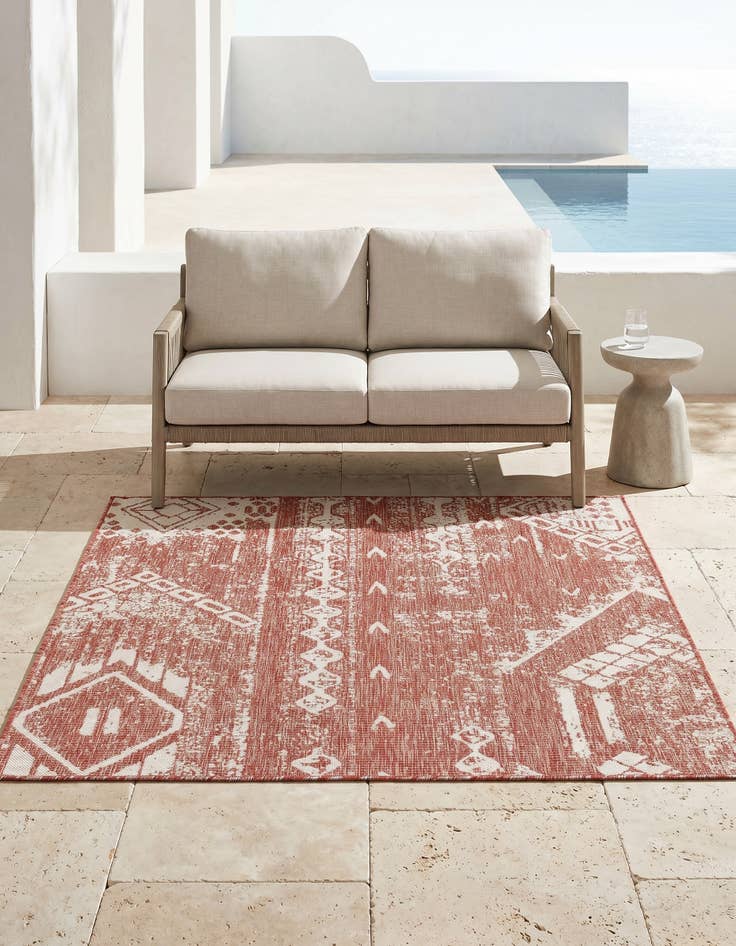Detail image of 5' 3 x 5' 3 Easy-Clean Bohemian Indoor / Outdoor Square Rug