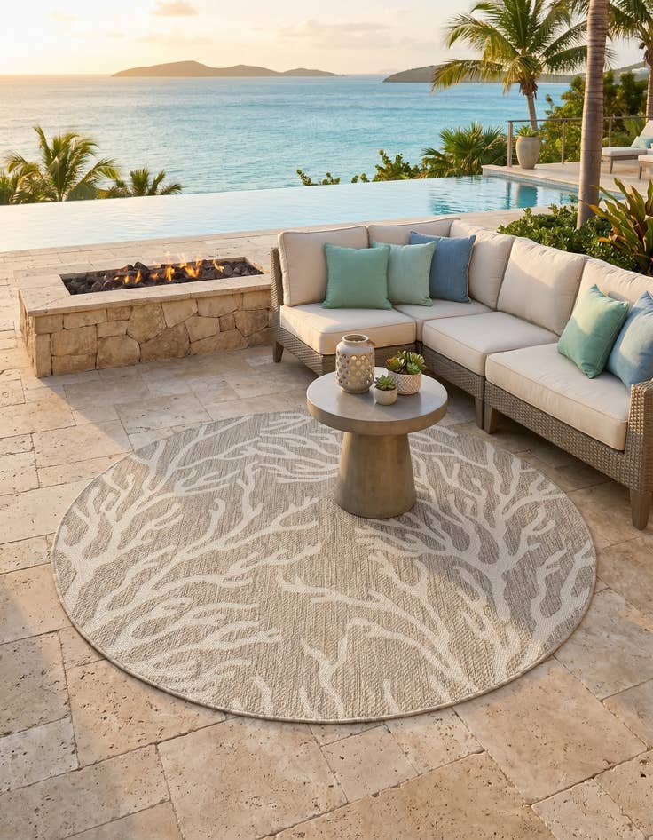 Detail image of 5' 3 x 5' 3 Easy-Clean Coastal Indoor / Outdoor Round Rug