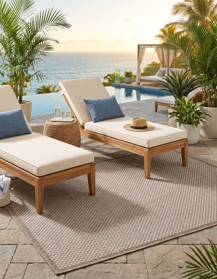 Detail image of 5' x 8' Easy-Clean Border Indoor / Outdoor Rug