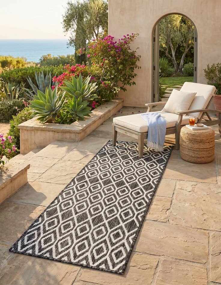 Detail image of 2' x 6' Easy-Clean Jill Zarin Turks and Caicos Indoor / Outdoor Runner Rug