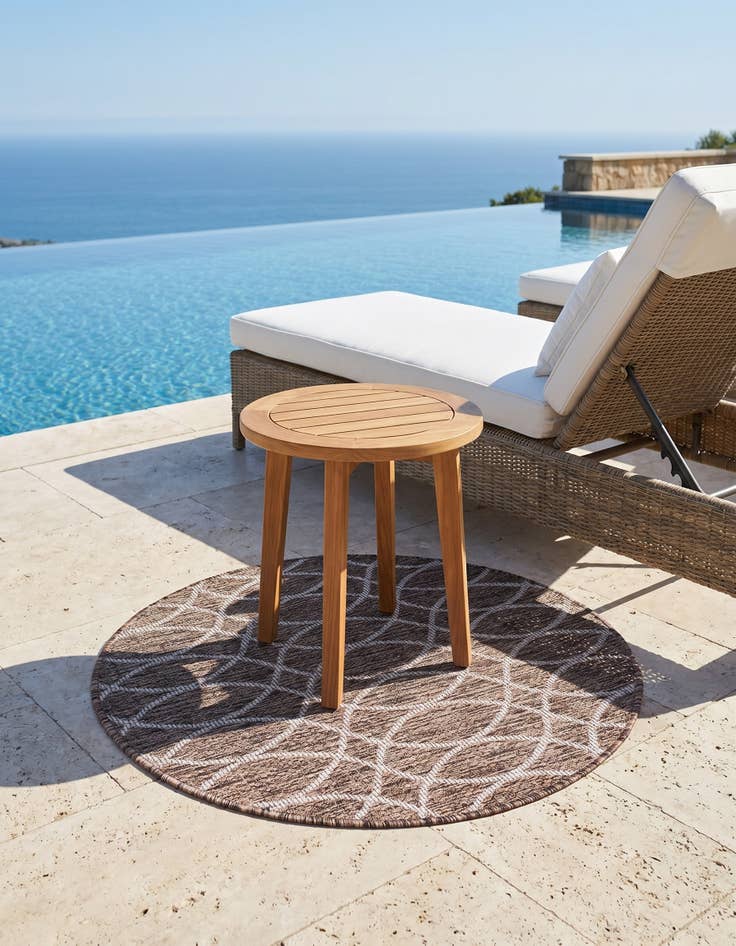 Detail image of 3' x 3' Easy-Clean Lattice Indoor / Outdoor Round Rug