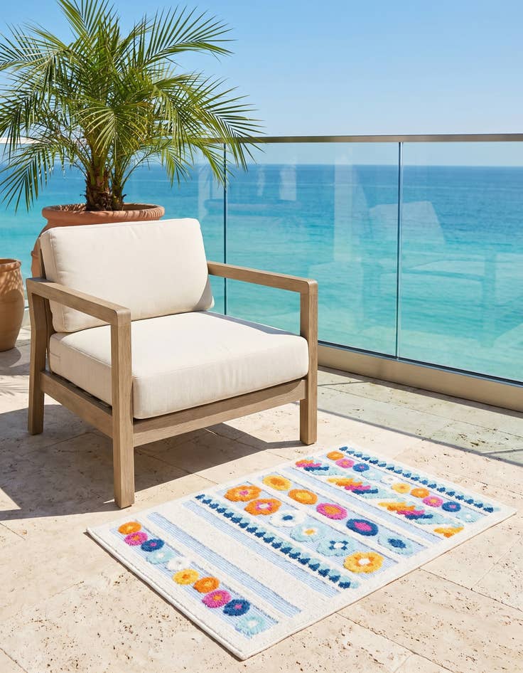 Detail image of 2' x 3' Easy-Clean Aruba Indoor / Outdoor Rug