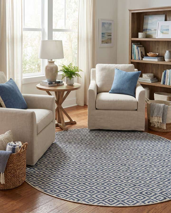 7' x 7' Easy-Clean Jill Zarin Indoor / Outdoor Round Rug