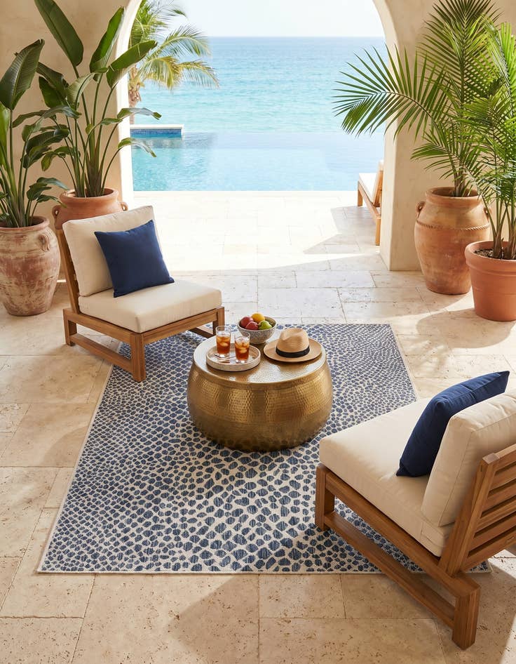 Detail image of 4' x 6' Easy-Clean Jill Zarin Cape Town Indoor / Outdoor Rug
