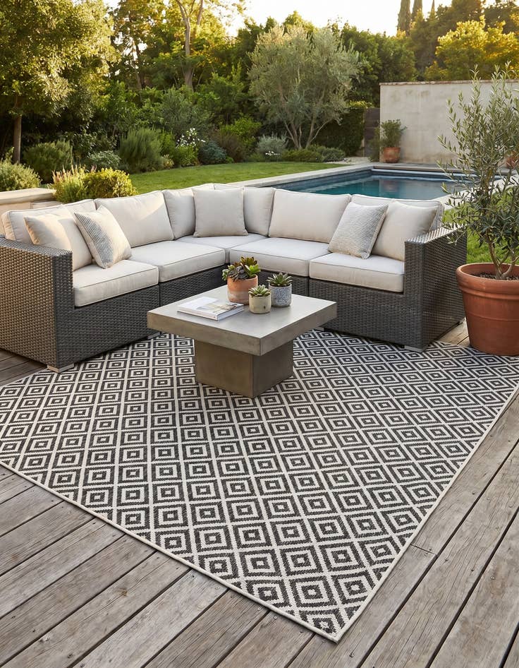 Detail image of 7' 10 x 7' 10 Easy-Clean Jill Zarin Costa Rica Indoor / Outdoor Square Rug