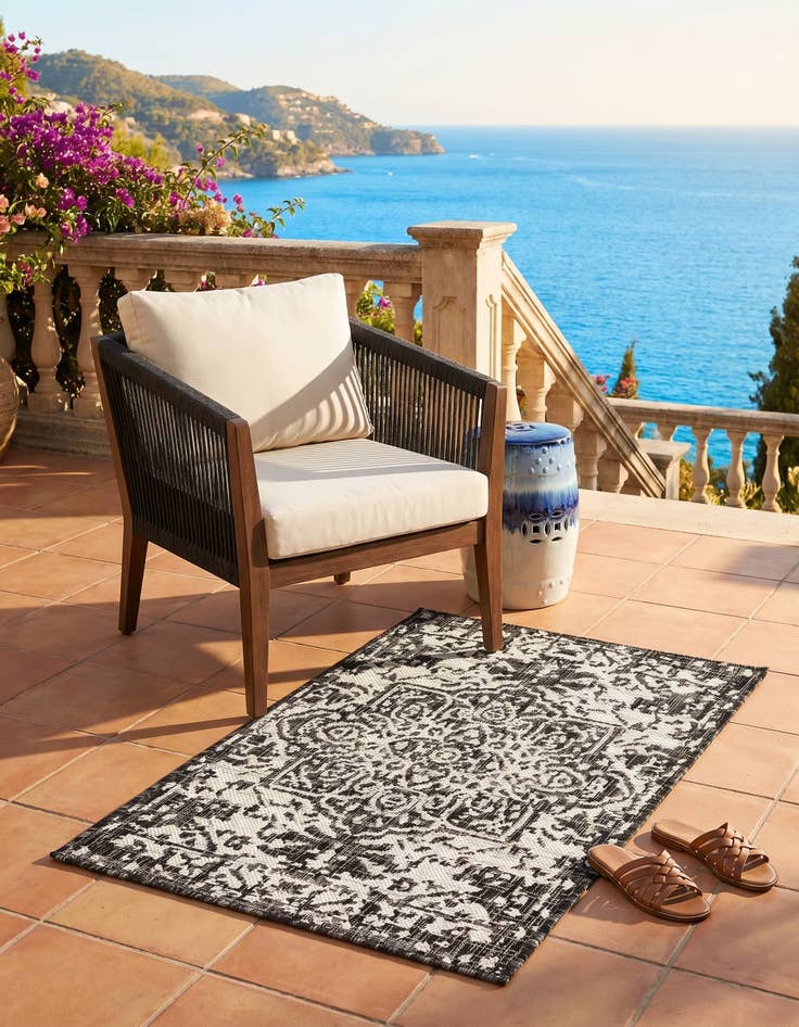 Detail image of 2' x 3' Easy-Clean Jill Zarin Dubai Indoor / Outdoor Rug