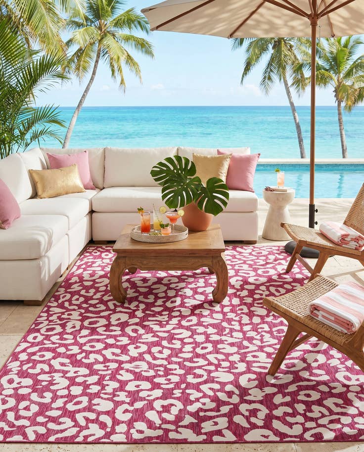 Detail image of 7' 10 x 11' Easy-Clean Safari Indoor / Outdoor Rug