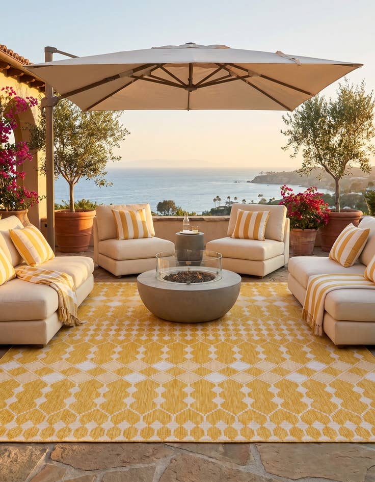 Detail image of 10' x 10' Easy-Clean Trellis Indoor / Outdoor Square Rug