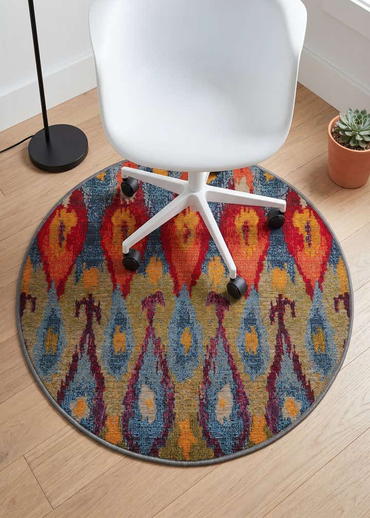 2' 7 x 2' 7 Easy-Clean Modern Indoor / Outdoor Round Rug