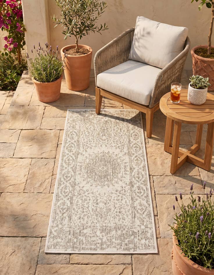 Detail image of 2' x 4' Easy-Clean Traditional Indoor / Outdoor Runner Rug