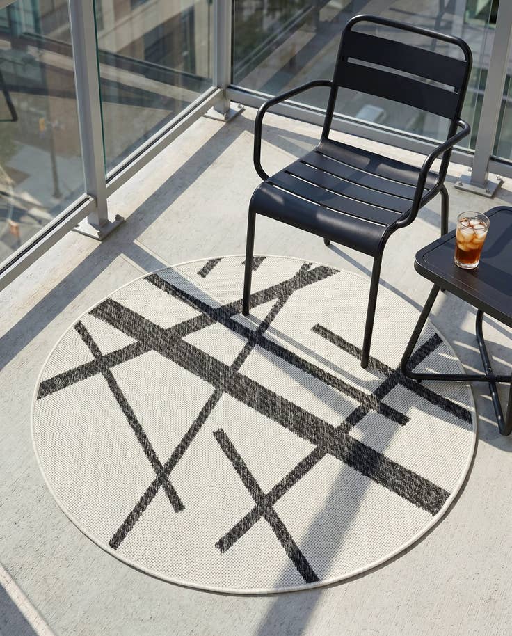 Detail image of 3' x 3' Easy-Clean Modern Indoor / Outdoor Round Rug
