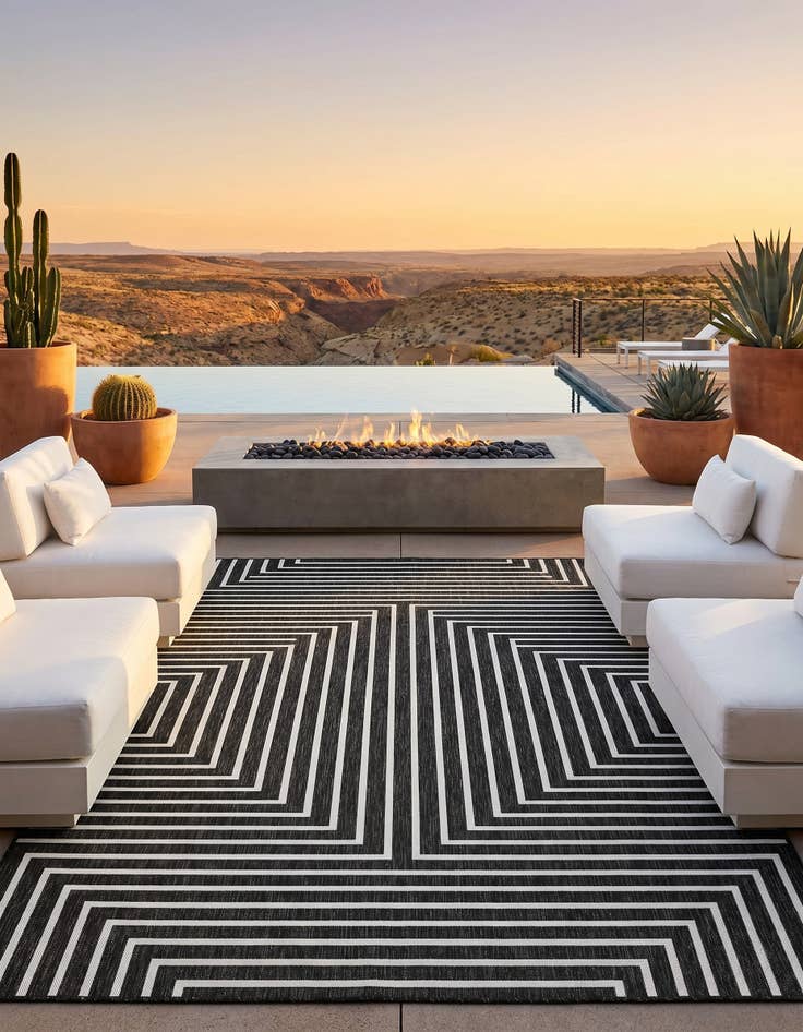 Detail image of 7' x 10' Easy-Clean Modern Indoor / Outdoor Rug