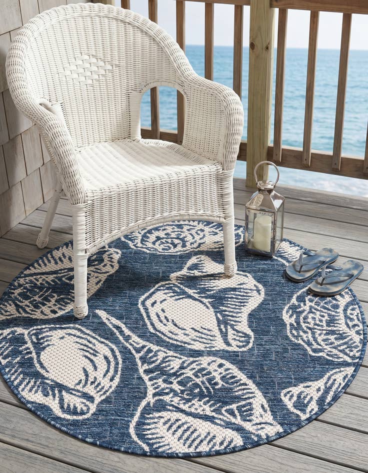Detail image of 3' x 3' Easy-Clean Coastal Indoor / Outdoor Round Rug