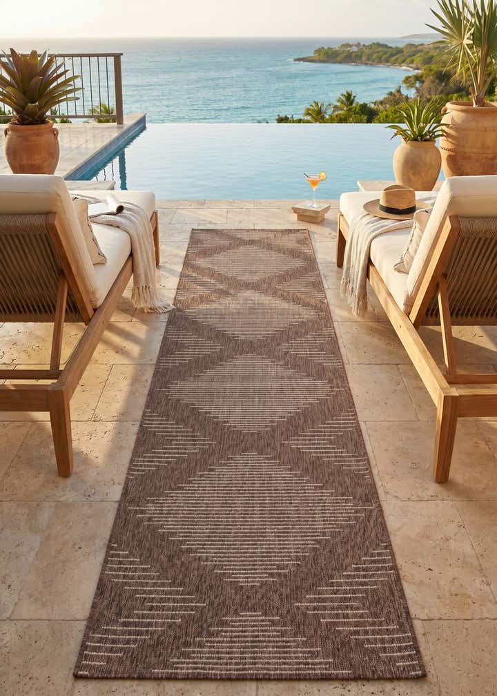 3' 3 x 14' Easy-Clean Modern Indoor / Outdoor Runner Rug