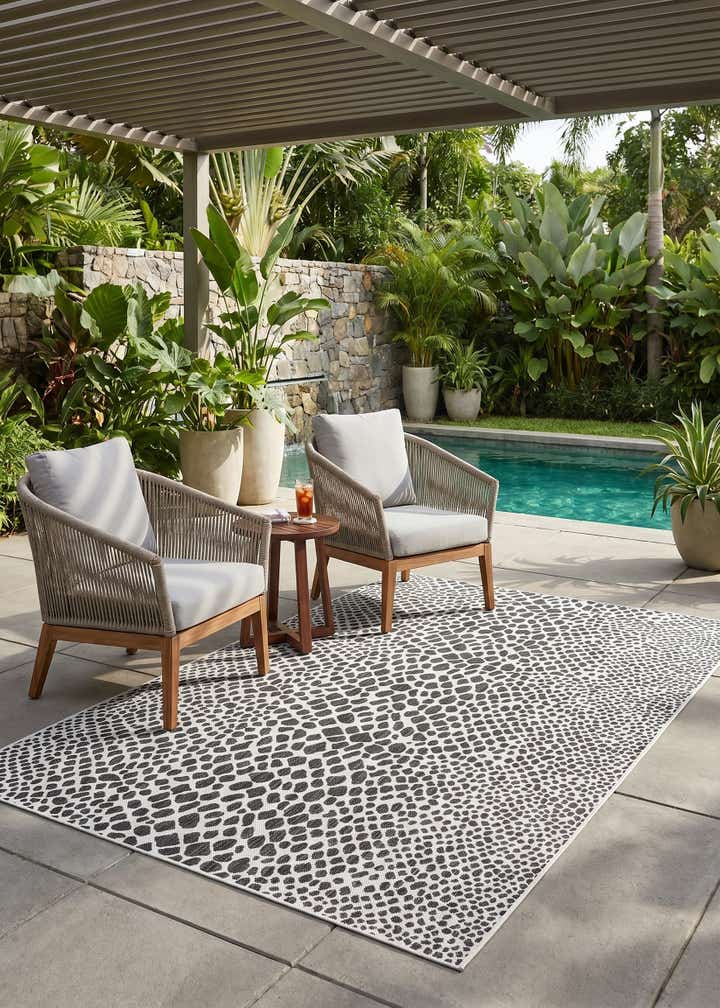 5' 3 x 8' Easy-Clean Jill Zarin Cape Town Indoor / Outdoor Rug