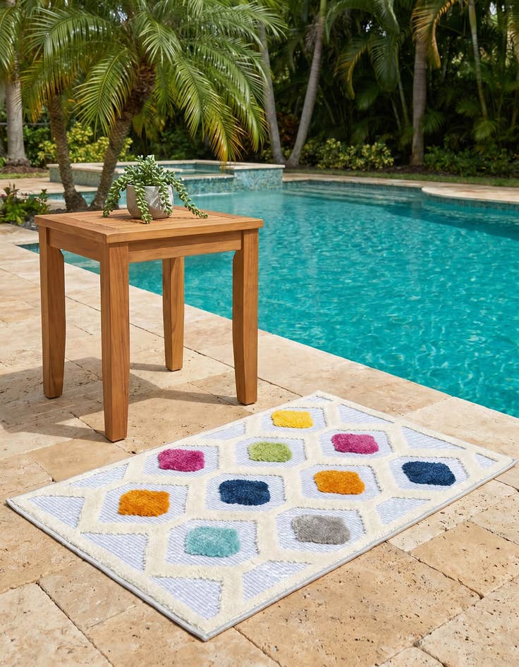 Detail image of 2' x 3' Easy-Clean Aruba Indoor / Outdoor Rug