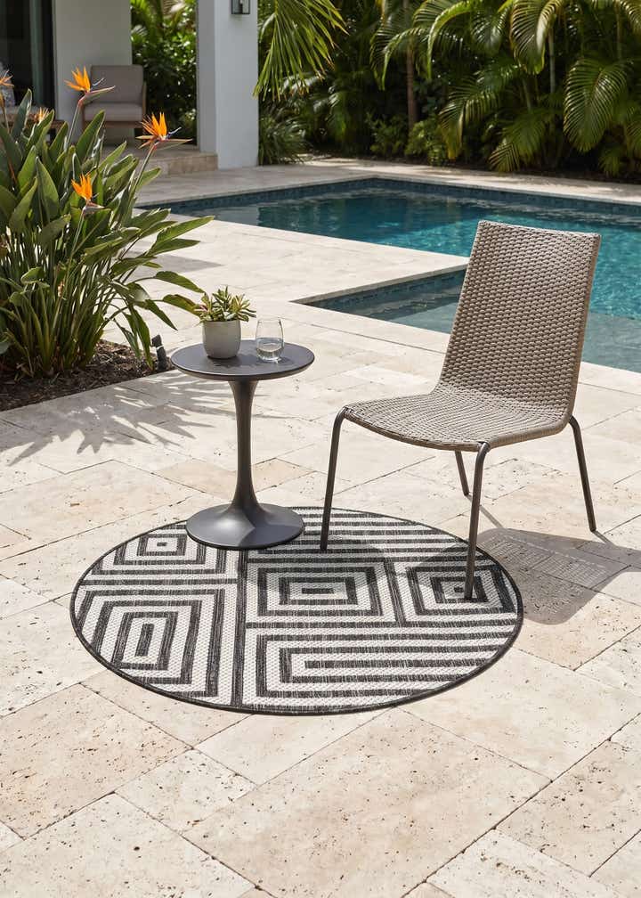3' x 3' Easy-Clean Modern Indoor / Outdoor Round Rug