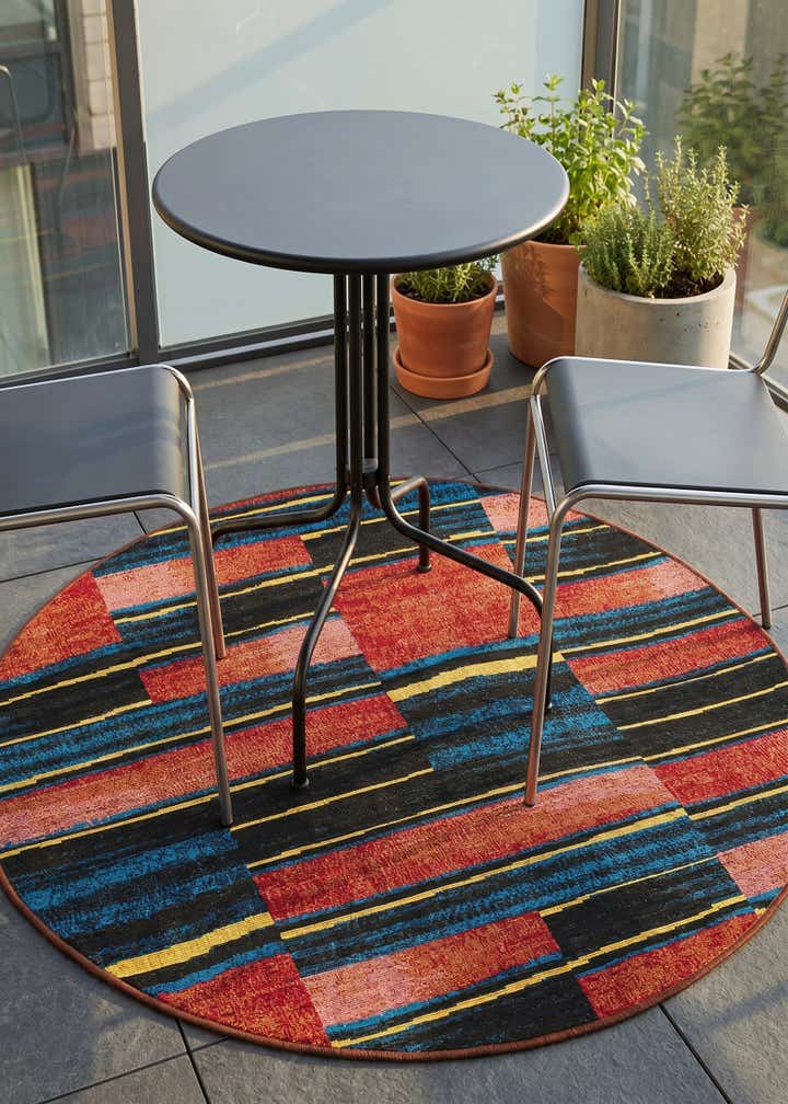 4' x 4' Easy-Clean Modern Indoor / Outdoor Round Rug