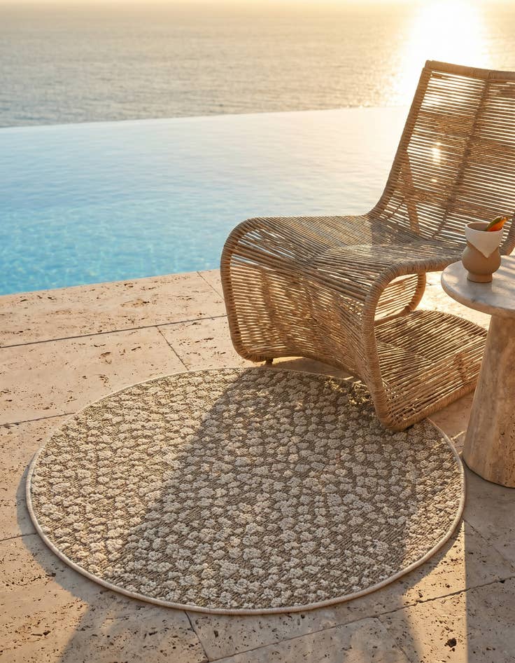 Detail image of 3' 1 x 3' 1 Easy-Clean Safari Indoor / Outdoor Round Rug