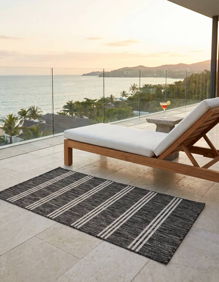Detail image of 3' x 5' 3 Easy-Clean Jill Zarin Anguilla Indoor / Outdoor Rug