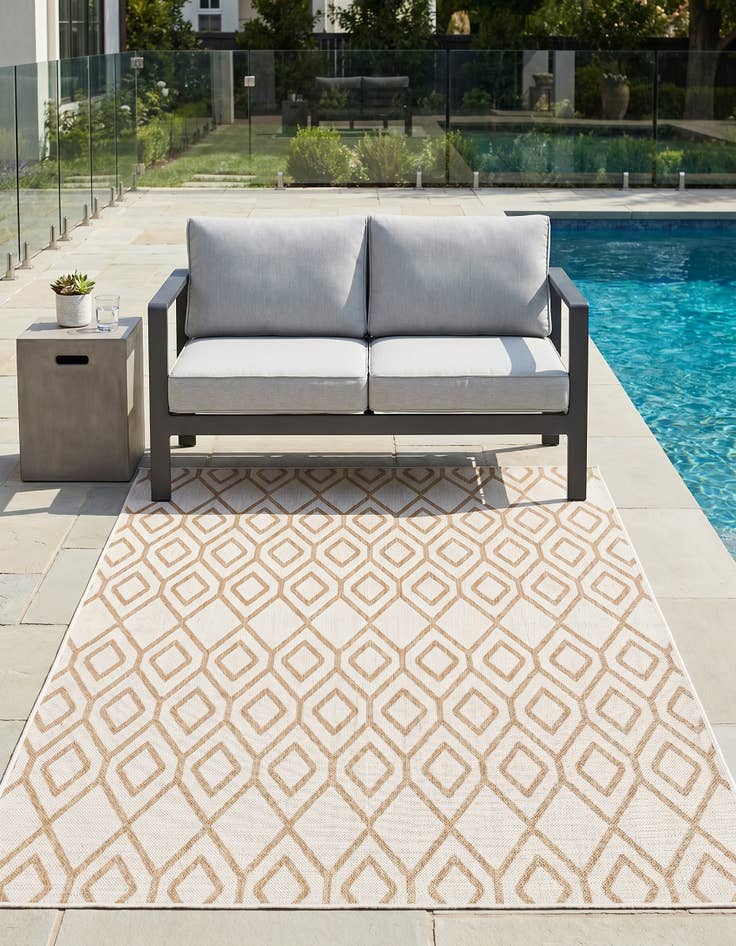 Detail image of 5' 3 x 8' Easy-Clean Jill Zarin Turks and Caicos Indoor / Outdoor Rug