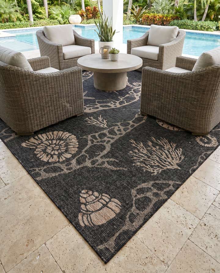 7' 10 x 7' 10 Easy-Clean Coastal Indoor / Outdoor Square Rug