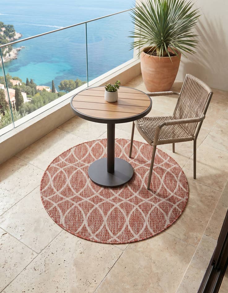 Detail image of 3' x 3' Easy-Clean Trellis Indoor / Outdoor Round Rug