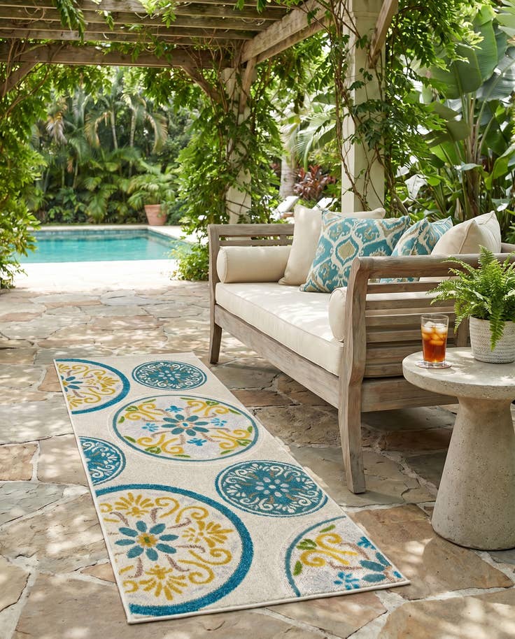 Detail image of 2' x 6' Easy-Clean Modern Indoor / Outdoor Runner Rug