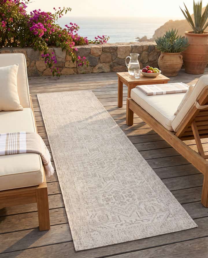 2' 7 x 12' Easy-Clean Aztec Indoor / Outdoor Runner Rug
