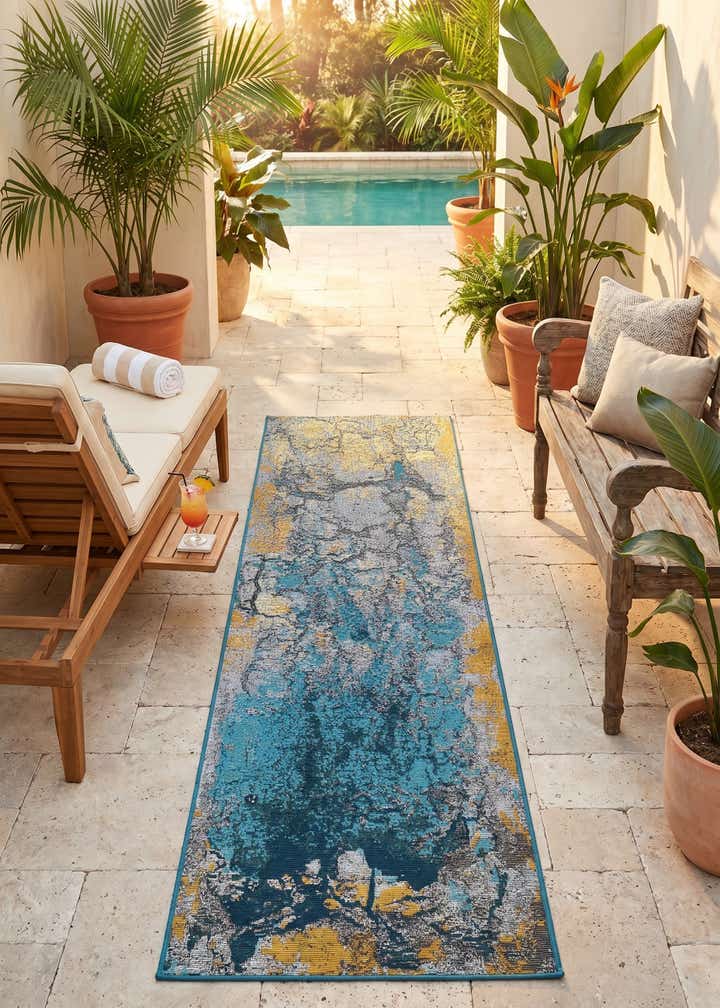 2' x 6' Easy-Clean Modern Indoor / Outdoor Runner Rug