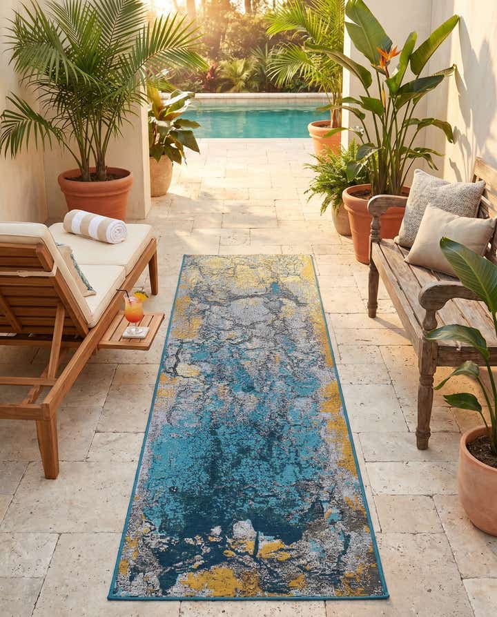 2' x 6' Easy-Clean Modern Indoor / Outdoor Runner Rug