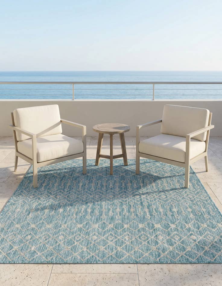 Detail image of 5' 3 x 5' 3 Easy-Clean Lattice Indoor / Outdoor Square Rug
