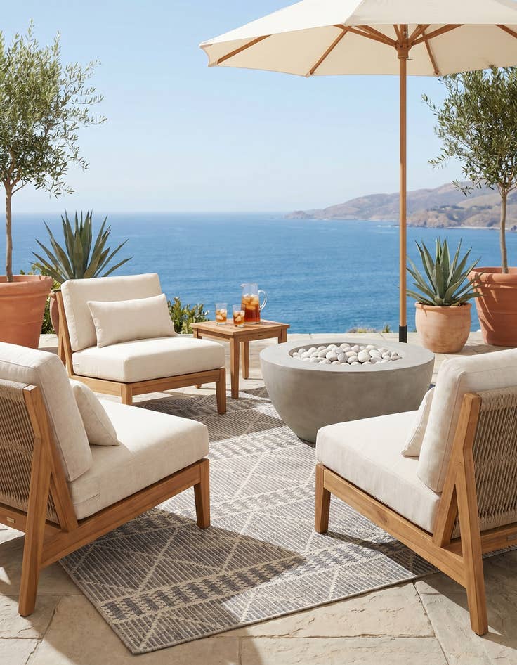 Detail image of 6' x 6' Easy-Clean Trellis Indoor / Outdoor Square Rug