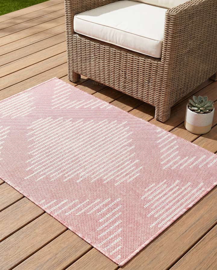 2' x 3' Easy-Clean Modern Indoor / Outdoor Rug