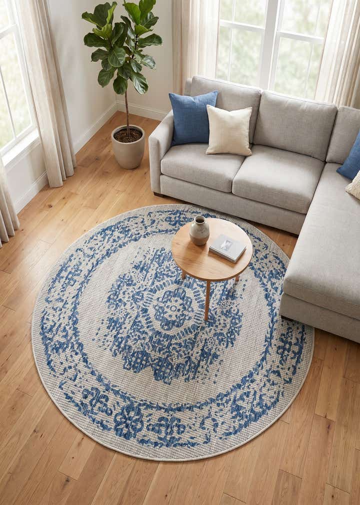 5' 3 x 5' 3 Easy-Clean Traditional Indoor / Outdoor Round Rug