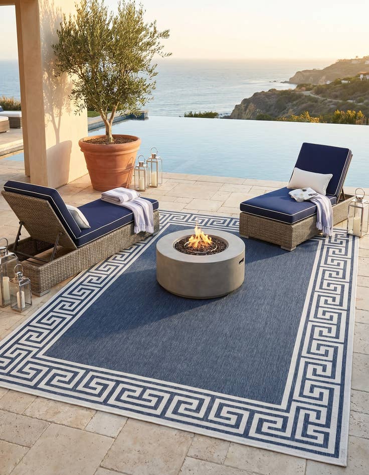 Detail image of 7' 10 x 10' Easy-Clean Coastal Indoor / Outdoor Rug