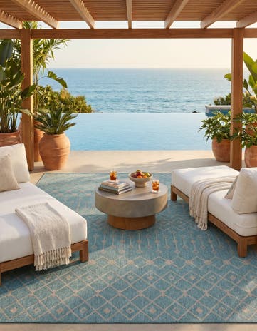 7' 10 x 10' Easy-Clean Lattice Indoor / Outdoor Rug