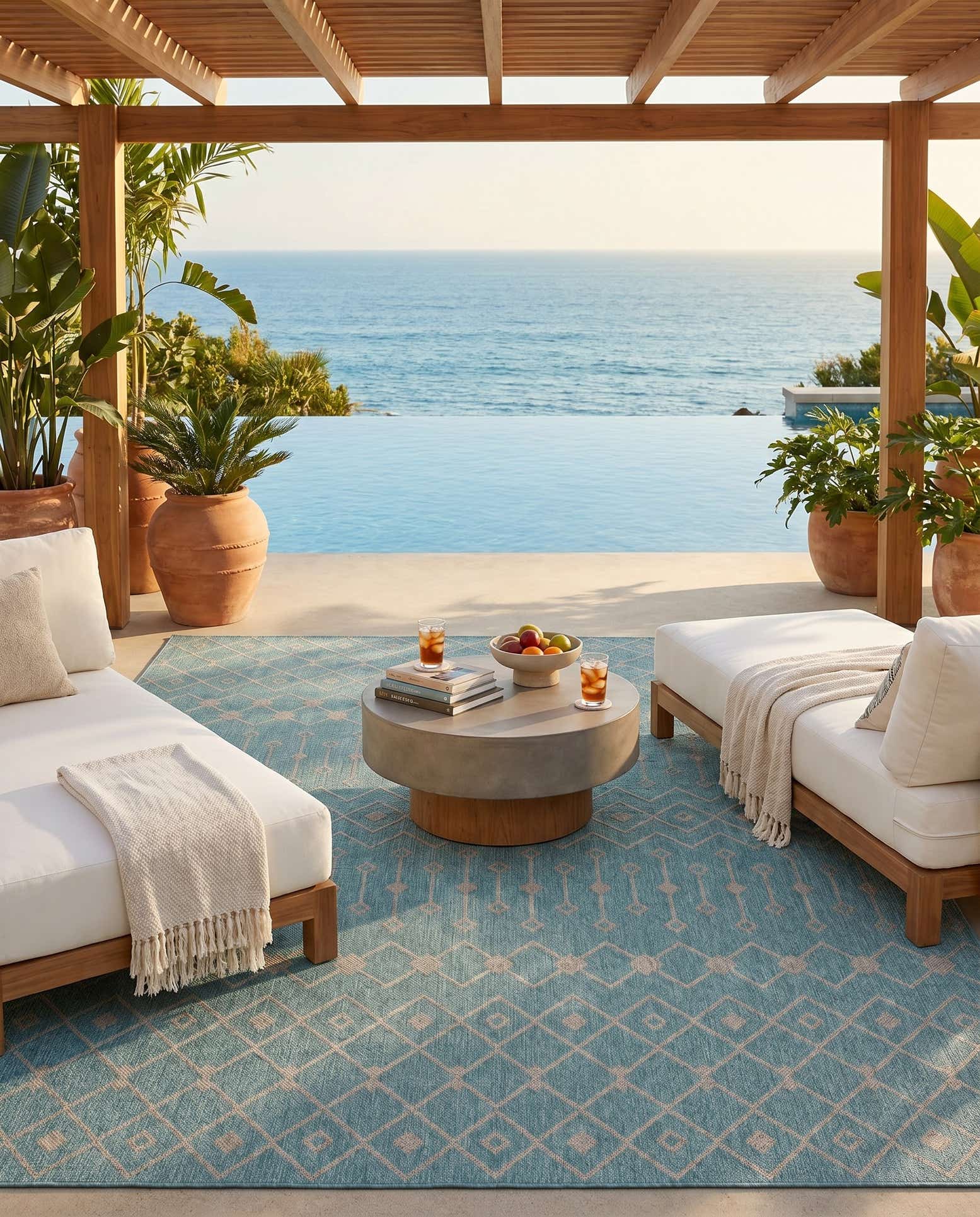 7' 10 x 10' Easy-Clean Trellis Indoor / Outdoor Rug