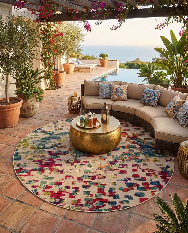 7' 10 x 7' 10 Easy-Clean Casablanca Indoor / Outdoor Round Rug