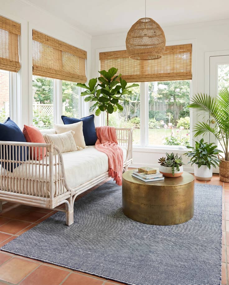 Detail image of 5' 1 x 8' Easy-Clean Jill Zarin Palm Springs Indoor / Outdoor Rug