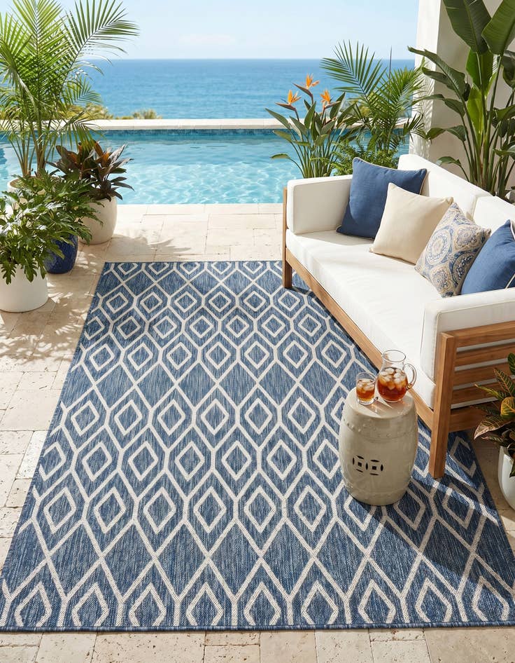 Detail image of 5' 3 x 8' Easy-Clean Jill Zarin Turks and Caicos Indoor / Outdoor Rug
