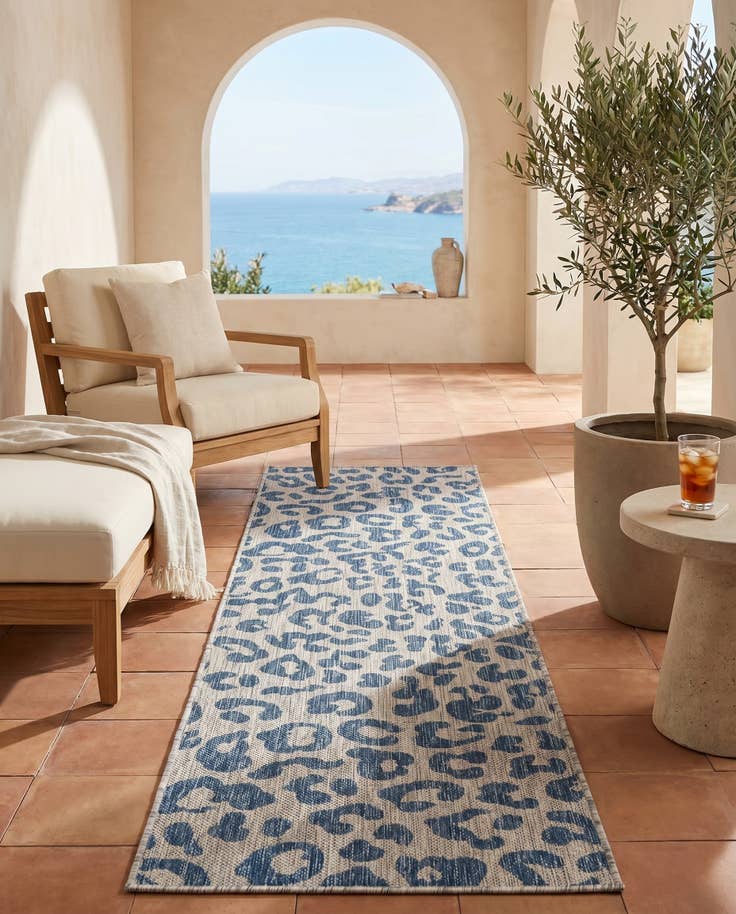 Detail image of 2' x 6' Easy-Clean Safari Indoor / Outdoor Runner Rug