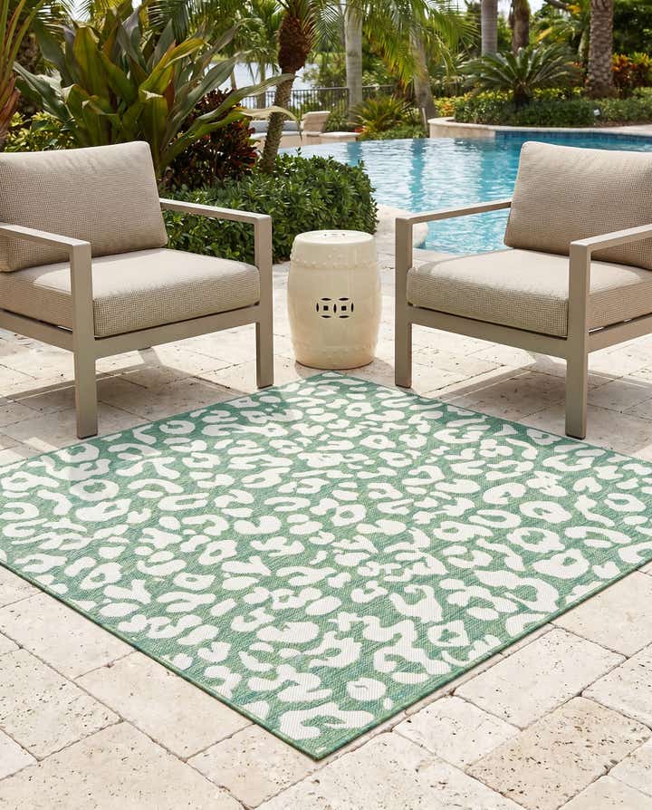 5' 3 x 5' 3 Easy-Clean Safari Indoor / Outdoor Square Rug