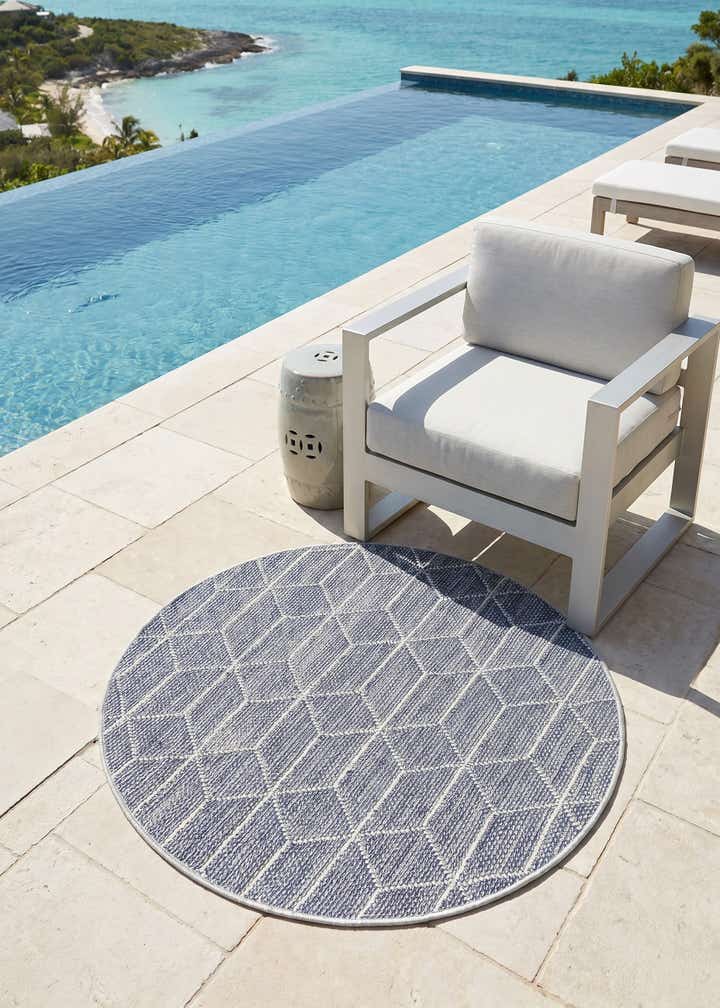 3' 1 x 3' 1 Easy-Clean Trellis Indoor / Outdoor Round Rug