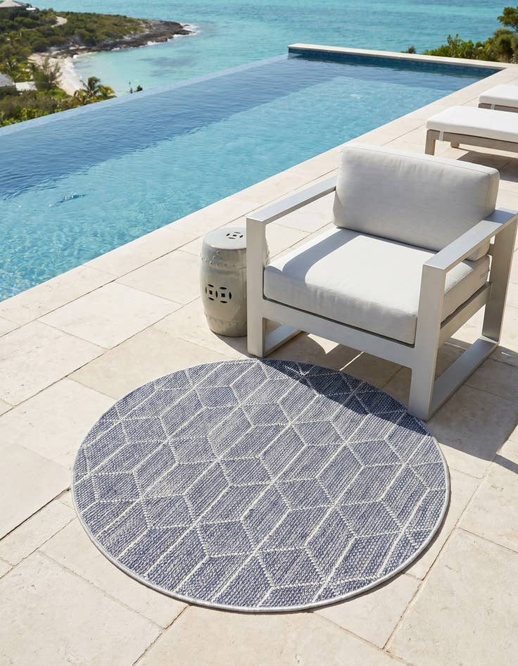 Detail image of 3' 1 x 3' 1 Easy-Clean Trellis Indoor / Outdoor Round Rug