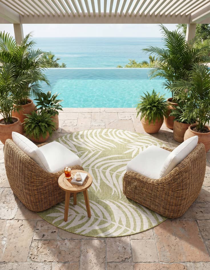 Detail image of 6' x 6' Easy-Clean Botanical Indoor / Outdoor Round Rug